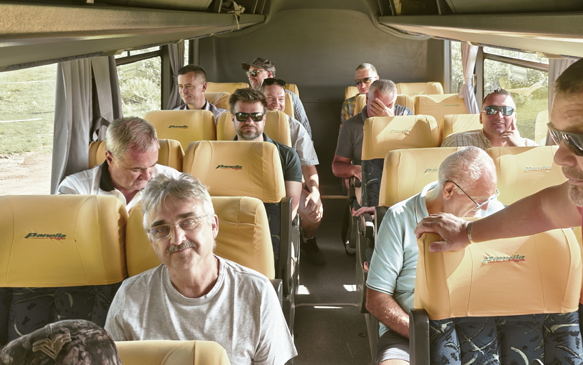 Mercedes Benz MiniBus 24Pax Turismo