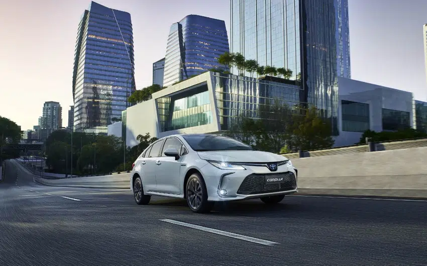Toyota Corolla Sedan 1-4Pax