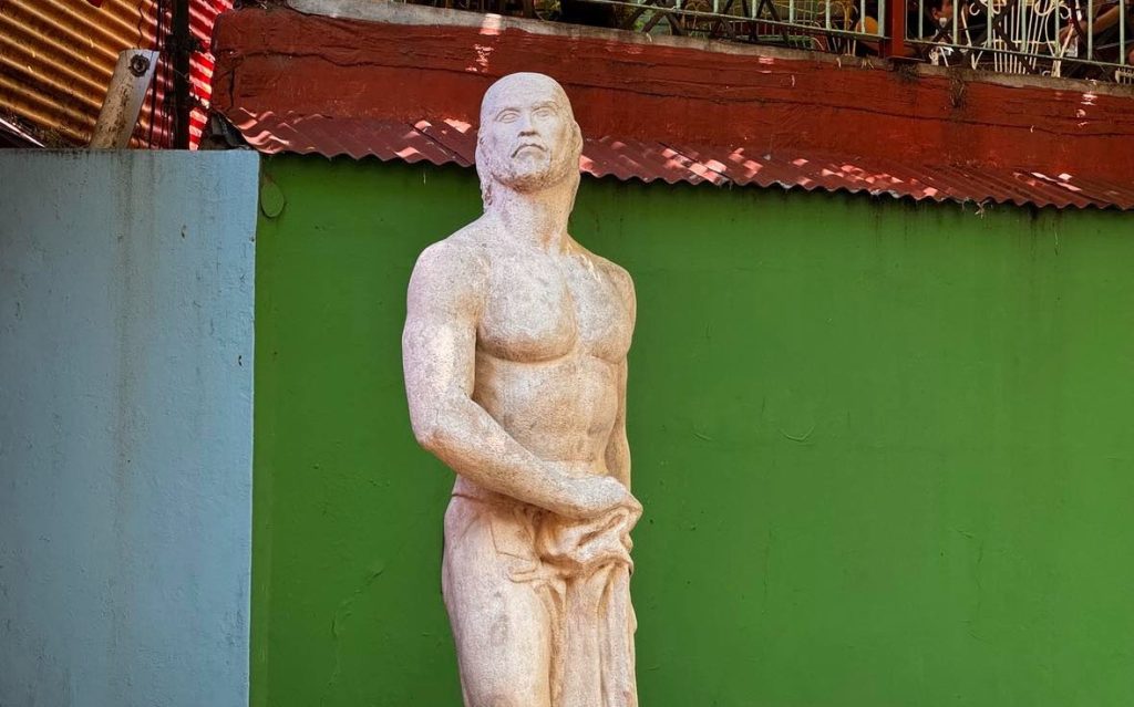 Evitától a Gondolkodóig, Avagy Gyorstalpaló Buenos Airesben